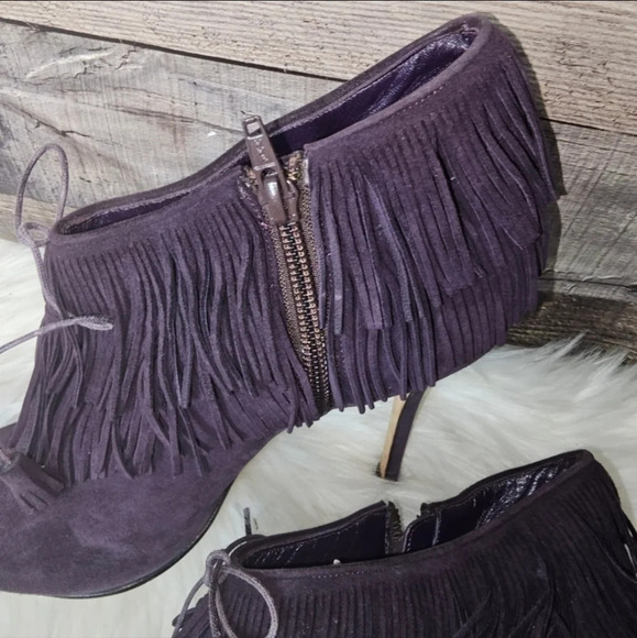 Manolo Blahnik Nabuoppla Fringe Ankle Boot in Plum Purple Size 40.½ - Picture 5 of 12